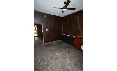 Oportunidad única! Casa a refaccionar ideal para inversión