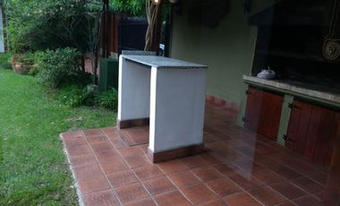 Casa en alquiler en Parque Leloir