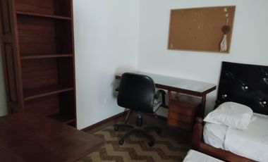 Casa en alquiler en Parque Leloir