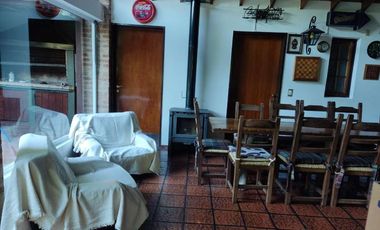 Casa en alquiler en Parque Leloir