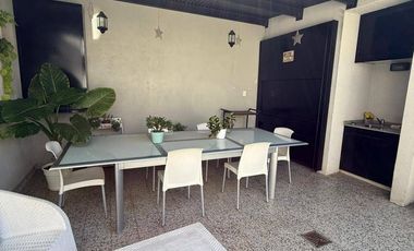 Casa en venta tres dormitorios c/ cochera en La Plata