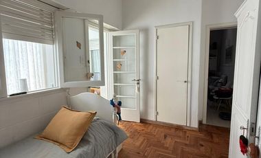 Casa en venta tres dormitorios c/ cochera en La Plata