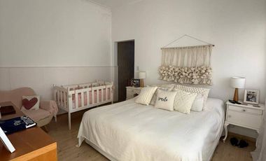 Casa en venta tres dormitorios c/ cochera en La Plata