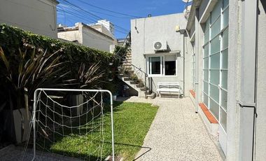 Casa en venta tres dormitorios c/ cochera en La Plata