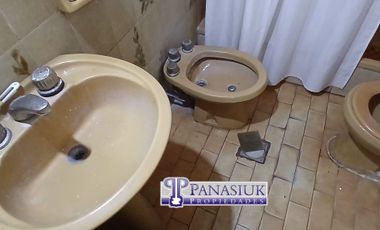 Casa en venta c/ cochera en 9 de Julio
