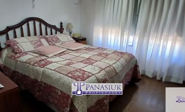 Casa en venta c/ cochera en 9 de Julio