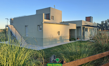 Casa en venta c/ cochera en Chacras De San Andrés