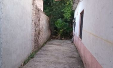 Casa con Departamento en venta en Rafael Castillo