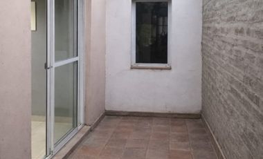 Casa con Departamento en venta en Rafael Castillo