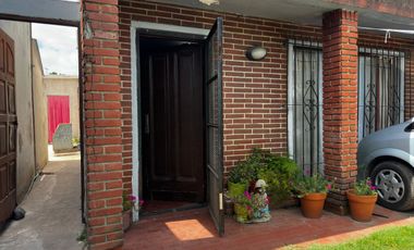 CASA 3 DORMITORIOS + MONOAMBIENTE + QUINCHO