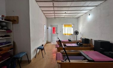 CASA 3 DORMITORIOS + MONOAMBIENTE + QUINCHO