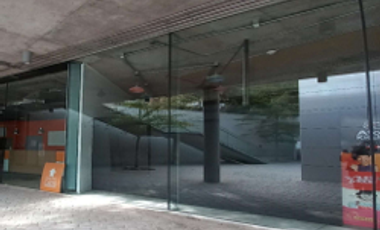 Local Comercial en Arriendo en Alonso de Córdova con Cerro El Plomo