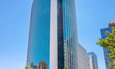 Local Comercial en Arriendo en Alonso de Córdova con Cerro El Plomo