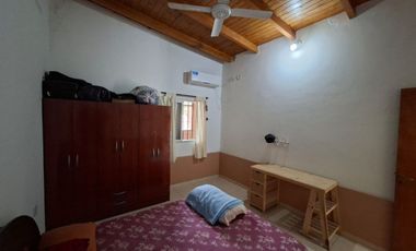 Casa en Caima, 2 dorm, quincho, pileta, bajada río