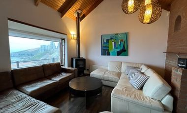 Casa en Arriendo en Preciosa casa con vista al mar en calle Las Perlas en Subida del Encanto Reñaca