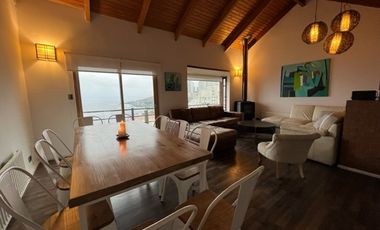 Casa en Arriendo en Preciosa casa con vista al mar en calle Las Perlas en Subida del Encanto Reñaca