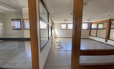 Local Comercial en Arriendo en Saturnino Epulef