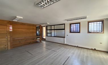 Local Comercial en Arriendo en Saturnino Epulef