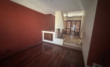 VENTA CHALET 2 PLANTAS 5 AMBIENTES CON QUINCHO