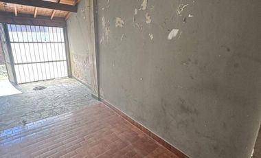 VENTA CHALET 2 PLANTAS 5 AMBIENTES CON QUINCHO