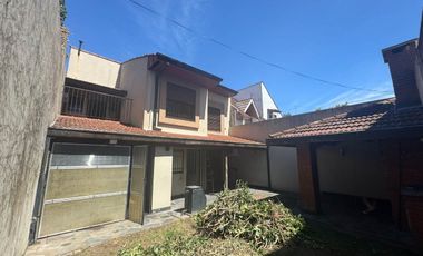 VENTA CHALET 2 PLANTAS 5 AMBIENTES CON QUINCHO