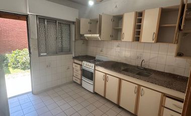 VENTA CHALET 2 PLANTAS 5 AMBIENTES CON QUINCHO