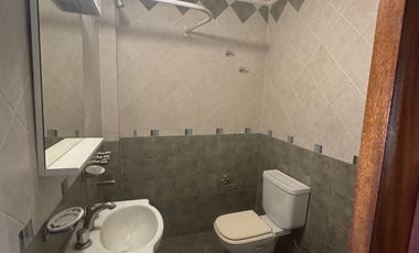 VENTA CHALET 2 PLANTAS 5 AMBIENTES CON QUINCHO