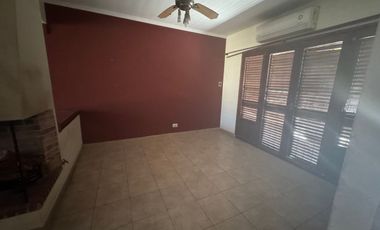 VENTA CHALET 2 PLANTAS 5 AMBIENTES CON QUINCHO