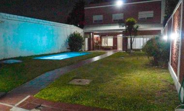 VENTA PH 4 AMB TAPIALES COCHERA PARQUE PISCINA