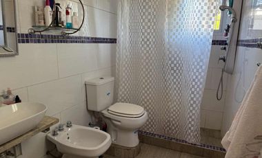 VENTA GALPON CON DEPARTAMENTOS  LANUS OESTE