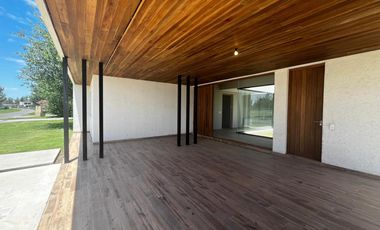 Venta moderna casa 3 dormitorios en La Rinconada, Ibarlucea!!
