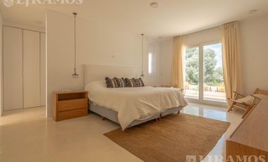 Venta - Casa en Pilará - Tilbury - 5 dormitorios - Con Finaciación