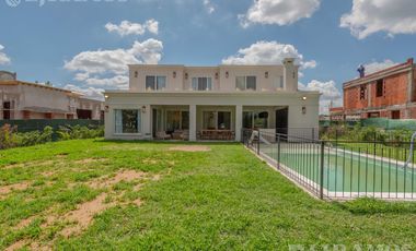 Venta - Casa en Pilará - Tilbury - 5 dormitorios - Con Finaciación