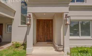 Venta - Casa en Pilará - Tilbury - 5 dormitorios - Con Finaciación