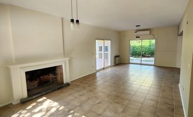 EL BALCÓN DE VALLE ESCONDIDO -CASA 3 DORMITORIOS FRENTE A ESPACIO VERDE