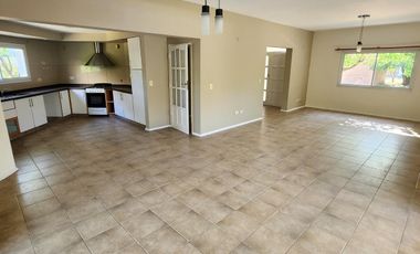 EL BALCÓN DE VALLE ESCONDIDO -CASA 3 DORMITORIOS FRENTE A ESPACIO VERDE