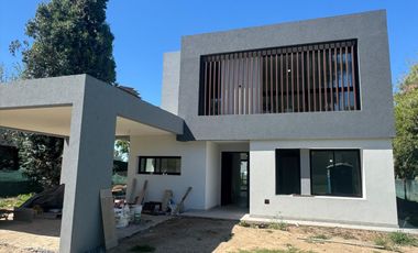 CASA EN VENTA EN SAN JUAN CHICO