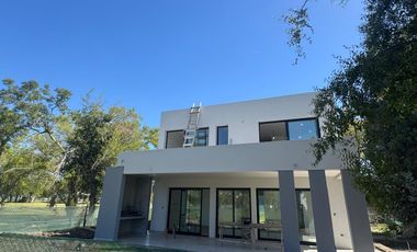 CASA EN VENTA EN SAN JUAN CHICO