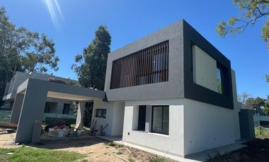 CASA EN VENTA EN SAN JUAN CHICO