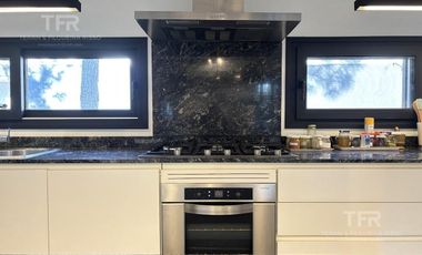 Venta en Maritimo 4 de Costa Esmeralda - 3 habitaciones en suite - comedor tipo quincho