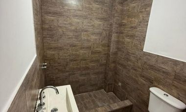 Departamento en  Alquiler de 3 ambientes con patio