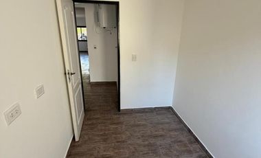Departamento en  Alquiler de 3 ambientes con patio