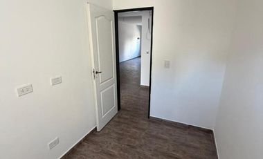 Departamento en  Alquiler de 3 ambientes con patio