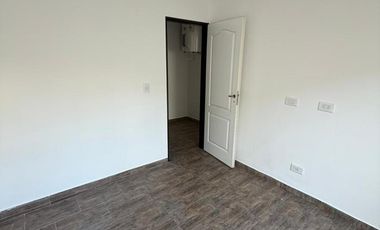 Departamento en  Alquiler de 3 ambientes con patio