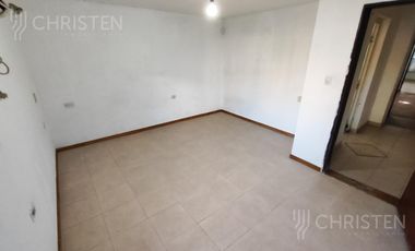 Casa en  venta. 3 Dormitorios + Patio + Cochera