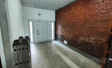 Casa en  venta. 3 Dormitorios + Patio + Cochera