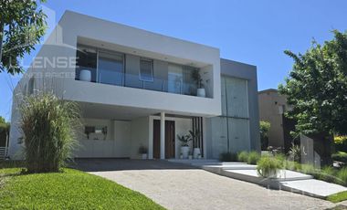 Casa 4 ambientes con pileta en alquiler semiamoblada - Fincas de Iraola II