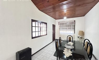 Dos casas en venta, en bloque - Haedo Norte