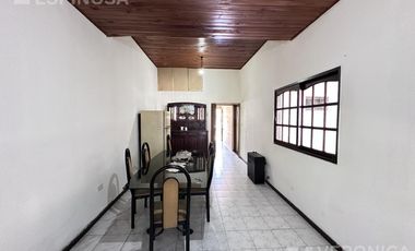 Dos casas en venta, en bloque - Haedo Norte