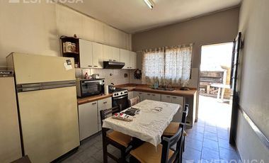 Dos casas en venta, en bloque - Haedo Norte